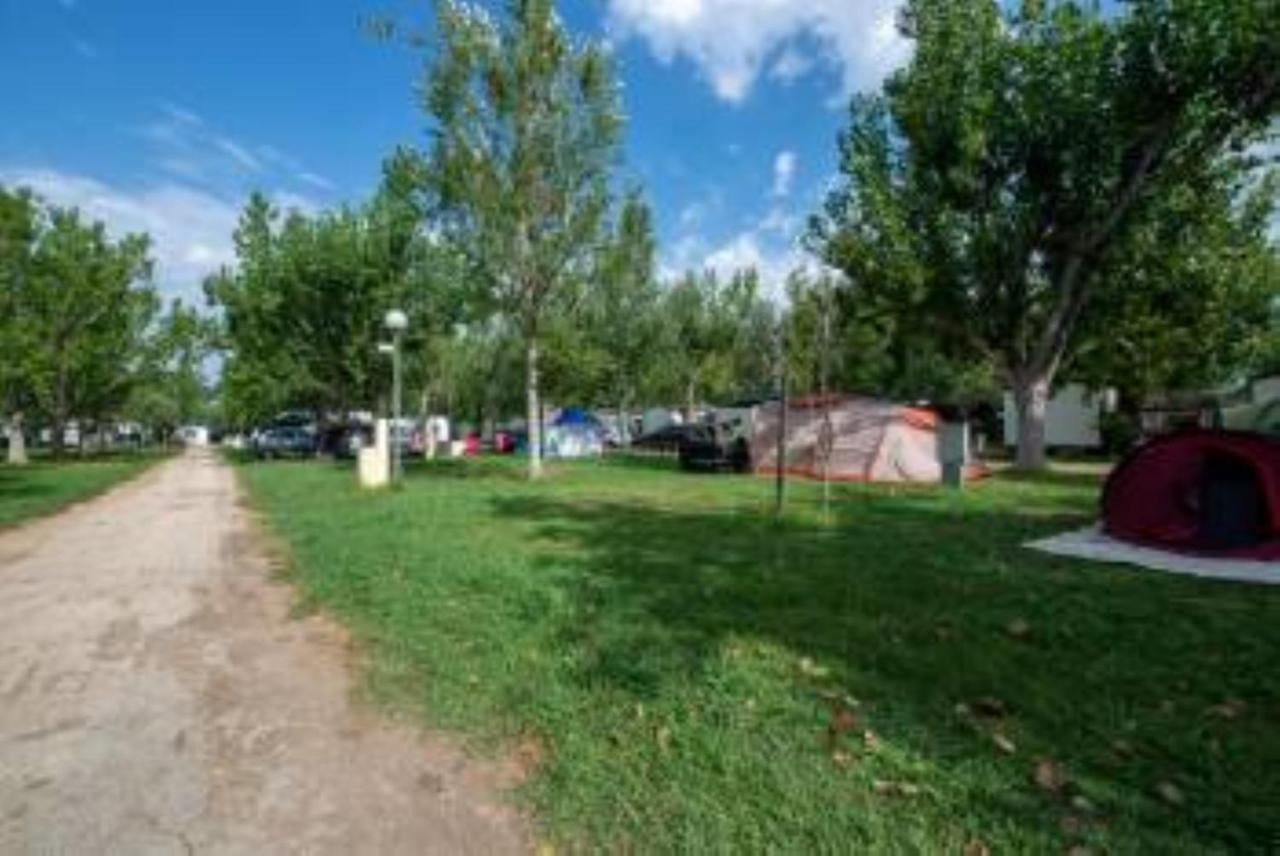 Les Peupliers Camping Hyères